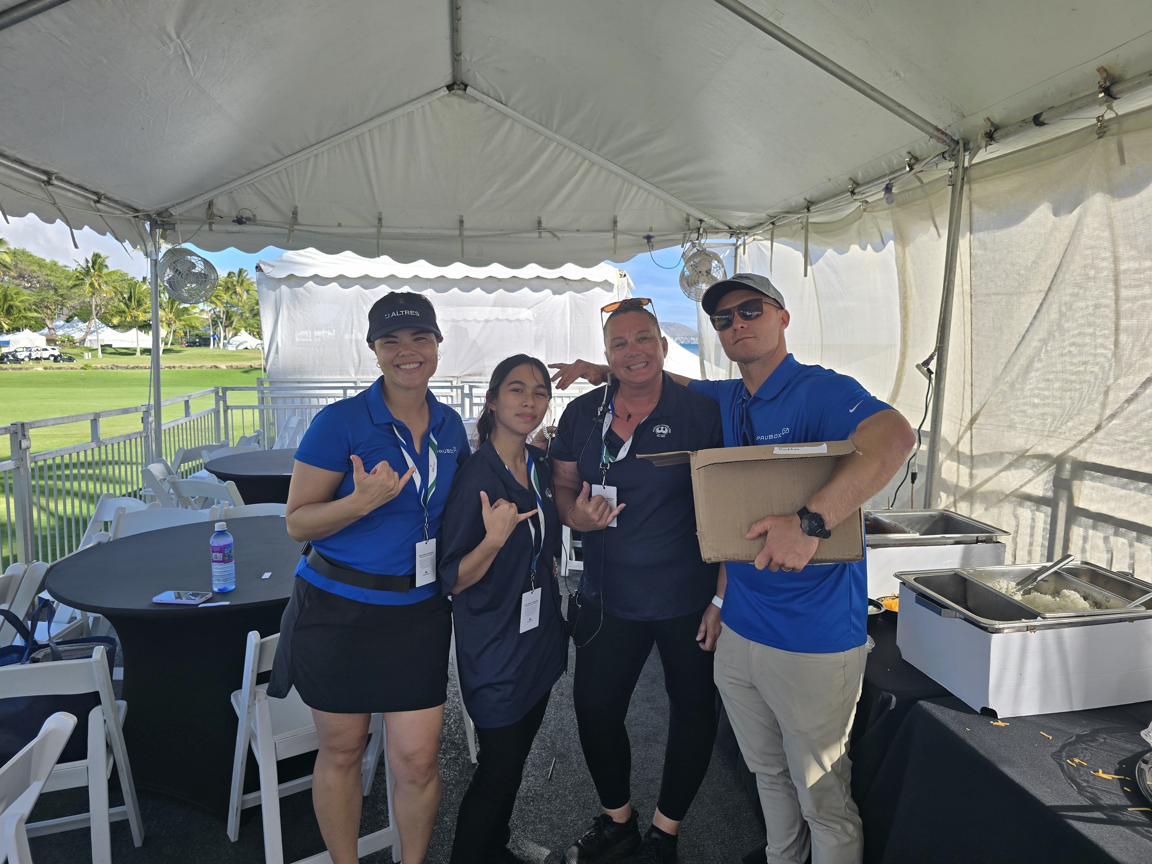 Lilly and Mountan, along with the amazing Waialae Country Club staff