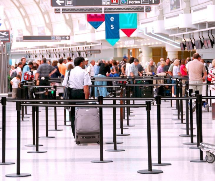 busy airport security line