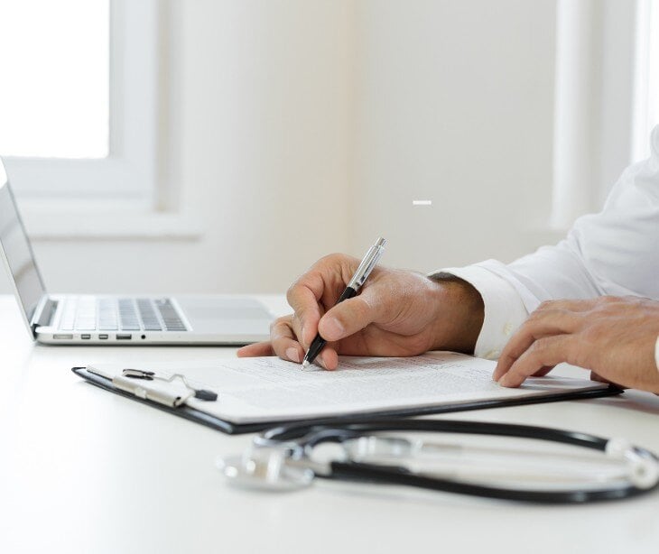 Does HIPAA allow employers to require a doctor's note? 